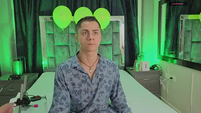 LeoMonnroe online show from March 6, 2026, 7:43 pm