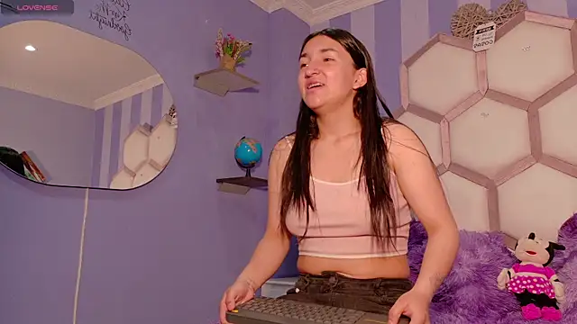 yvi taylor online show from April 6, 2026, 12:39 pm