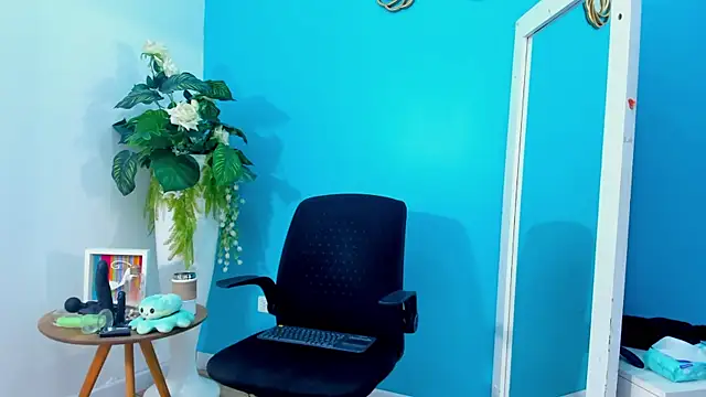 Snapshot of ViictoriiaSaenz chatting on March 3, 2026, 4:07 am ViictoriiaSaenz online show from March 3, 2026, 4:07 am