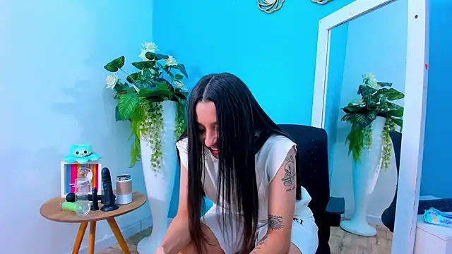 Snapshot of ViictoriiaSaenz chatting on March 4, 2026, 4:51 am ViictoriiaSaenz online show from March 4, 2026, 4:51 am