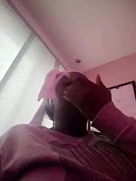 Snapshot of EngelSmith_ chatting on February 7, 2026, 12:53 pm EngelSmith online show from February 7, 2026, 12:53 pm