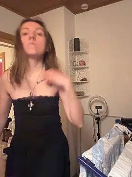 Snapshot of Marina_und_Jayden chatting on February 7, 2026, 11:41 pm Marina und Jayden online show from February 7, 2026, 11:41 pm