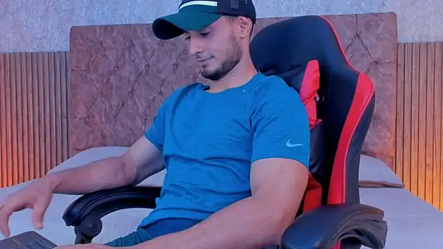 Snapshot of Adonys_Lewis_ chatting on January 15, 2026, 5:56 am Adonys Lewis online show from January 15, 2026, 5:56 am