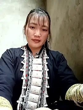 Snapshot of Nunaa2x chatting on January 14, 2026, 8:42 am Nunaa2x online show from January 14, 2026, 8:42 am