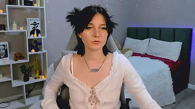 KikaOsterman online show from February 3, 2026, 6:24 pm