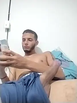 Snapshot of ehc1312 chatting on January 19, 2026, 6:06 am ehc1312 online show from January 19, 2026, 6:06 am