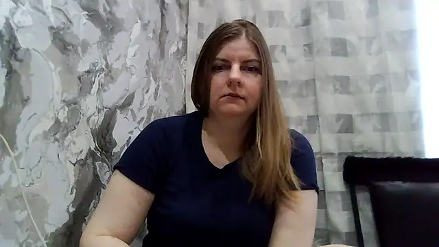 Snapshot of DarkRose0104 chatting on January 14, 2026, 6:30 am DarkRose0104 online show from January 14, 2026, 6:30 am