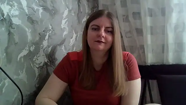 Snapshot of DarkRose0104 chatting on February 13, 2026, 6:53 am DarkRose0104 online show from February 13, 2026, 6:53 am