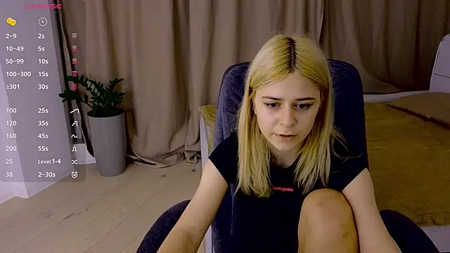 Snapshot of ApheliaStar chatting on January 10, 2026, 4:53 pm ApheliaStar online show from January 10, 2026, 4:53 pm