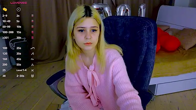 Snapshot of ApheliaStar chatting on February 15, 2026, 3:53 pm ApheliaStar online show from February 15, 2026, 3:53 pm