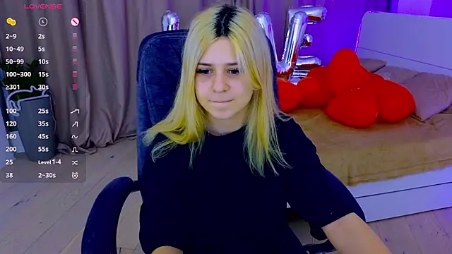 Snapshot of ApheliaStar chatting on February 17, 2026, 5:08 pm ApheliaStar online show from February 17, 2026, 5:08 pm