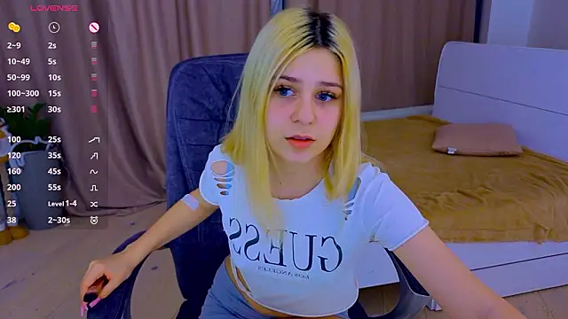 Snapshot of ApheliaStar chatting on February 20, 2026, 4:18 pm ApheliaStar online show from February 20, 2026, 4:18 pm