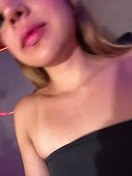 miia stonne online show from March 29, 2026, 4:34 am