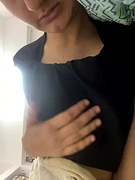 Snapshot of tits8758 chatting on January 13, 2026, 1:44 am tits8758 online show from January 13, 2026, 1:44 am