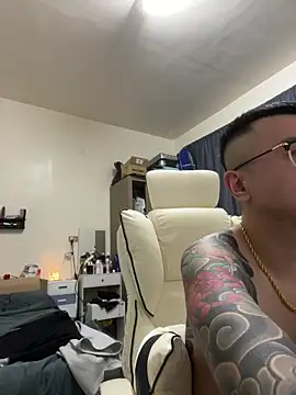 barry02082147 online show from December 19, 2025, 1:18 pm