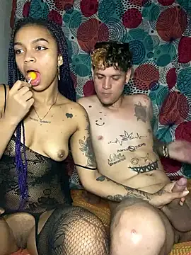 Snapshot of Meriida chatting on April 11, 2026, 7:45 am Meriida online show from April 11, 2026, 7:45 am