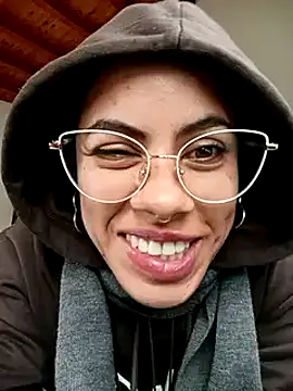 Canela Osada  online show from February 27, 2026, 2:06 pm