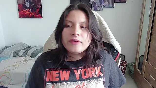 yessica gomez01 online show from May 16, 2026, 9:13 pm