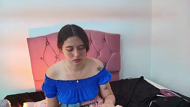 Snapshot of Cherry_Boomxx chatting on February 19, 2026, 8:49 pm Cherry Boomxx online show from February 19, 2026, 8:49 pm