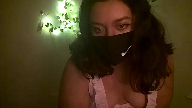 Lunablushh online show from January 16, 2026, 3:10 am