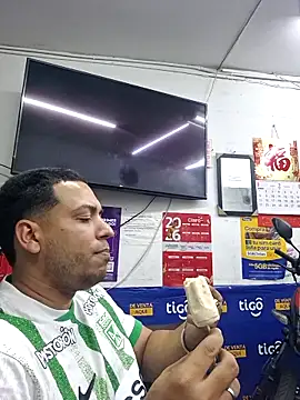 Snapshot of mago_vive chatting on February 22, 2026, 6:46 am mago vive online show from February 22, 2026, 6:46 am