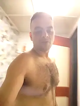 ashleellaunda7582 online show from April 5, 2026, 5:32 pm