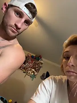 Snapshot of BetterThanAI chatting on April 10, 2026, 5:56 am BetterThanAI online show from April 10, 2026, 5:56 am