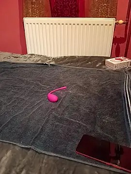 Snapshot of Masztisfiu2 chatting on February 19, 2026, 6:42 am Masztisfiu2 online show from February 19, 2026, 6:42 am