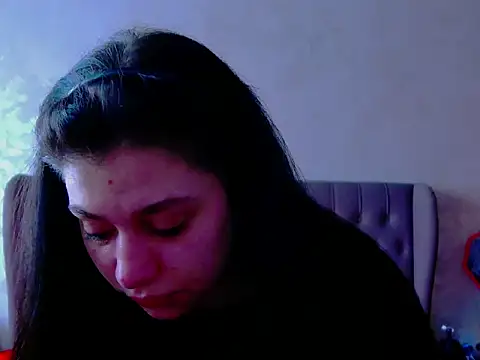 Snapshot of MaddyAllure chatting on February 22, 2026, 6:24 am MaddyAllure online show from February 22, 2026, 6:24 am