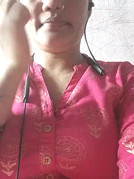 Snapshot of Zaara101 chatting on June 24, 2026, 7:40 am Zaara101 online show from June 24, 2026, 7:40 am