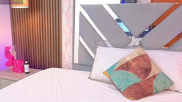 Connyy 21 online show from February 20, 2026, 7:14 pm