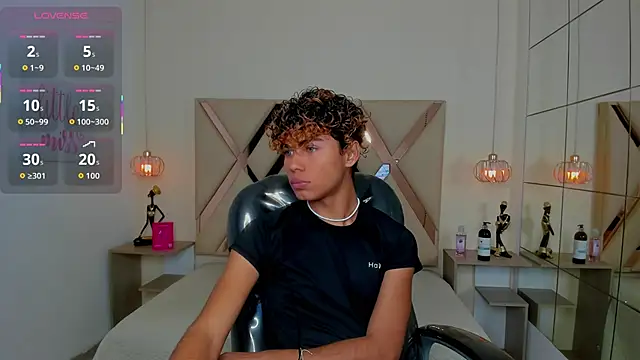 Anyelo Twink online show from May 28, 2026, 1:36 am