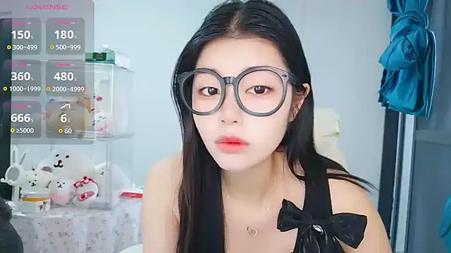 -XiaoYu-777 online show from April 10, 2026, 9:03 am