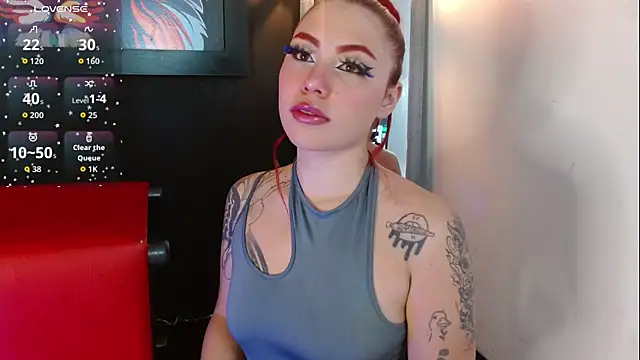 Dominic Queen1126 online show from May 13, 2026, 11:51 am