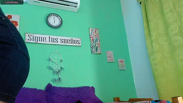 lucerodelamanana343 online show from May 15, 2026, 7:32 pm