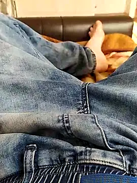 Snapshot of Ivan9iutt chatting on April 5, 2026, 6:54 am Ivan9iutt online show from April 5, 2026, 6:54 am