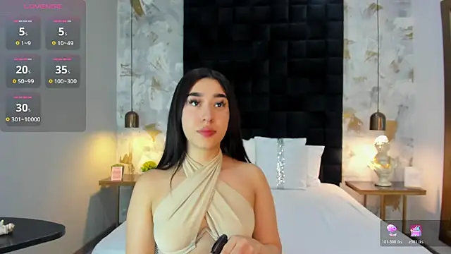 emily clarkk  online show from February 26, 2026, 7:24 pm