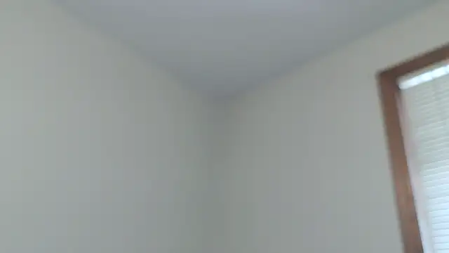 Snapshot of FrankieFuckMe chatting on April 16, 2026, 2:40 pm FrankieFuckMe online show from April 16, 2026, 2:40 pm