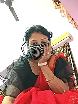 Priyaji7575 online show from February 5, 2026, 6:07 am