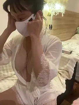 Mia-zhan online show from March 1, 2026, 11:29 pm