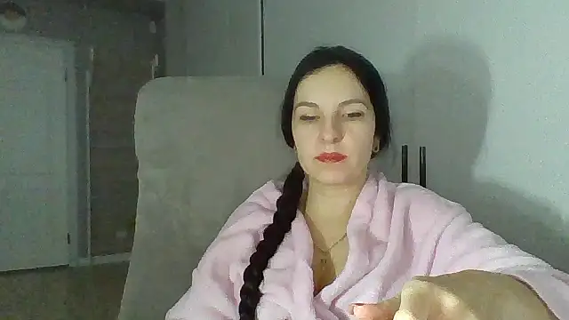 Snapshot of HollySecret77 chatting on January 11, 2026, 3:28 pm HollySecret77 online show from January 11, 2026, 3:28 pm