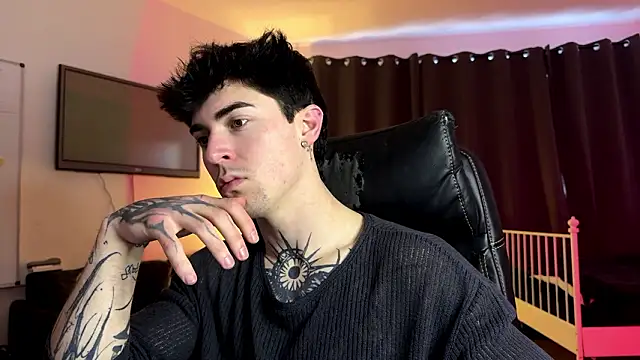 LiamFoster online show from January 14, 2026, 2:44 pm