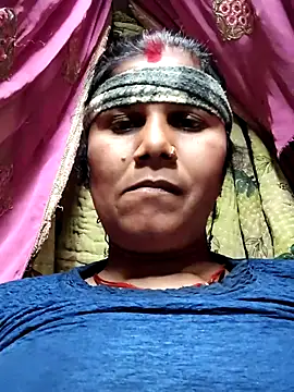 Snapshot of Hot_di97 chatting on February 21, 2026, 12:50 pm Hot di97 online show from February 21, 2026, 12:50 pm