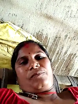 Snapshot of Hot_di97 chatting on June 24, 2026, 8:57 am Hot di97 online show from June 24, 2026, 8:57 am