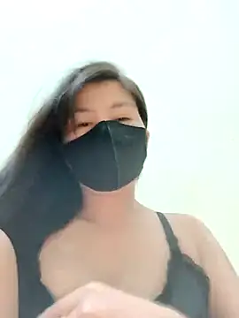 Lyly-68688 online show from April 15, 2026, 2:35 pm