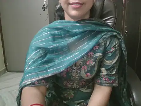 Snapshot of Adaa7 chatting on May 5, 2026, 4:15 pm Adaa7 online show from May 5, 2026, 4:15 pm