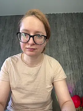 coy girl  online show from March 4, 2026, 11:49 am