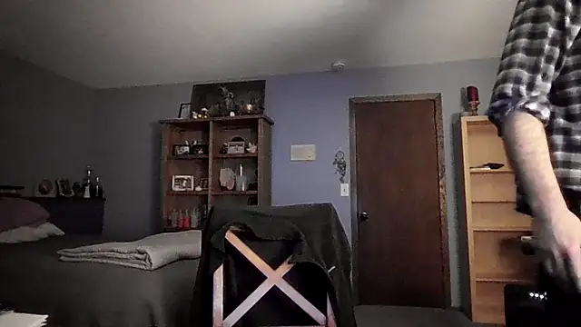 chrisw8140 online show from March 16, 2026, 5:35 am