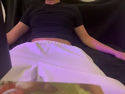 Snapshot of JovenPollon05 chatting on January 12, 2026, 2:44 pm JovenPollon05 online show from January 12, 2026, 2:44 pm