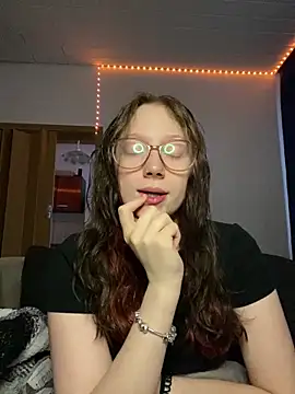 Snapshot of YoungLisaa18 chatting on February 3, 2026, 3:17 pm YoungLisaa18 online show from February 3, 2026, 3:17 pm